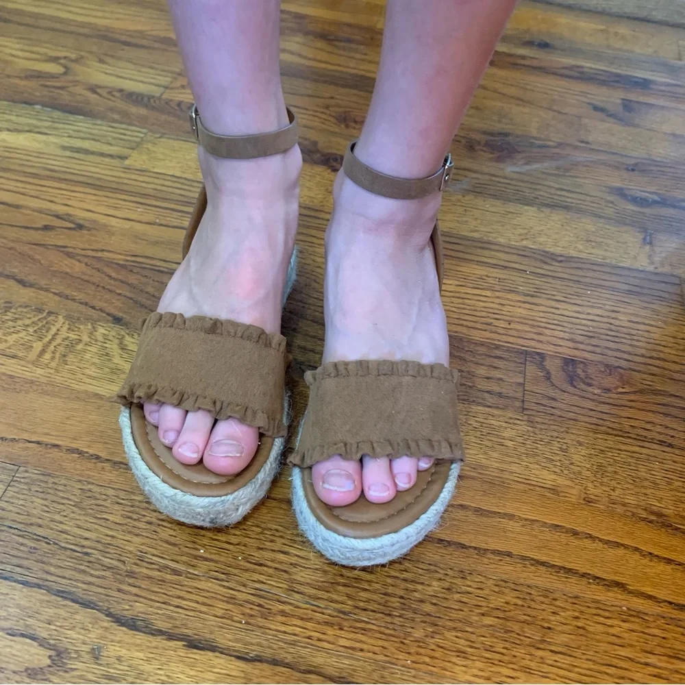 Pierre Dumas Strap Espadrilles Platform Summer Casual Wedges Sandals Shoes
Girls - Picture 9 of 16